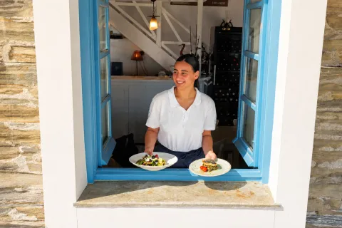 Σαλάτα με τοπικά προϊόντα